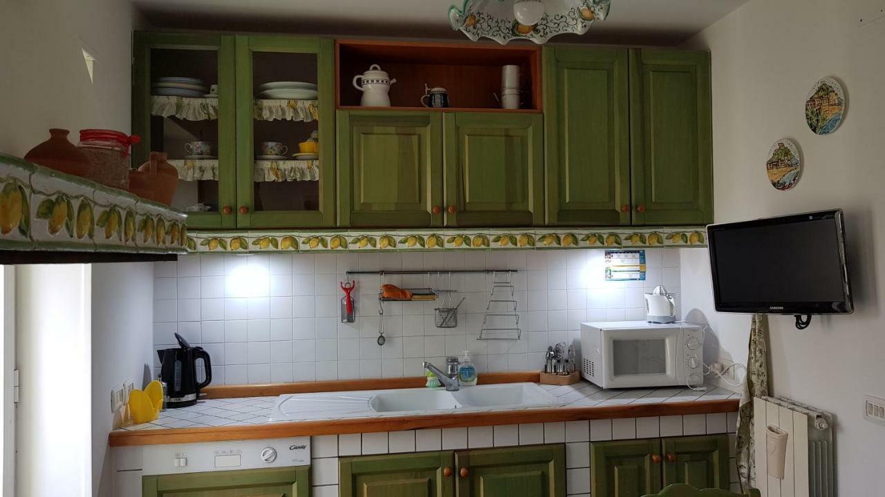 شقة Casa Max نابولي المظهر الخارجي الصورة